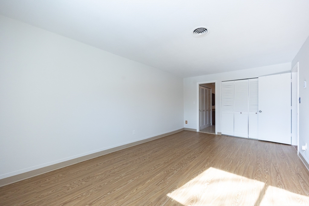 1212 Greendale Ave # 300