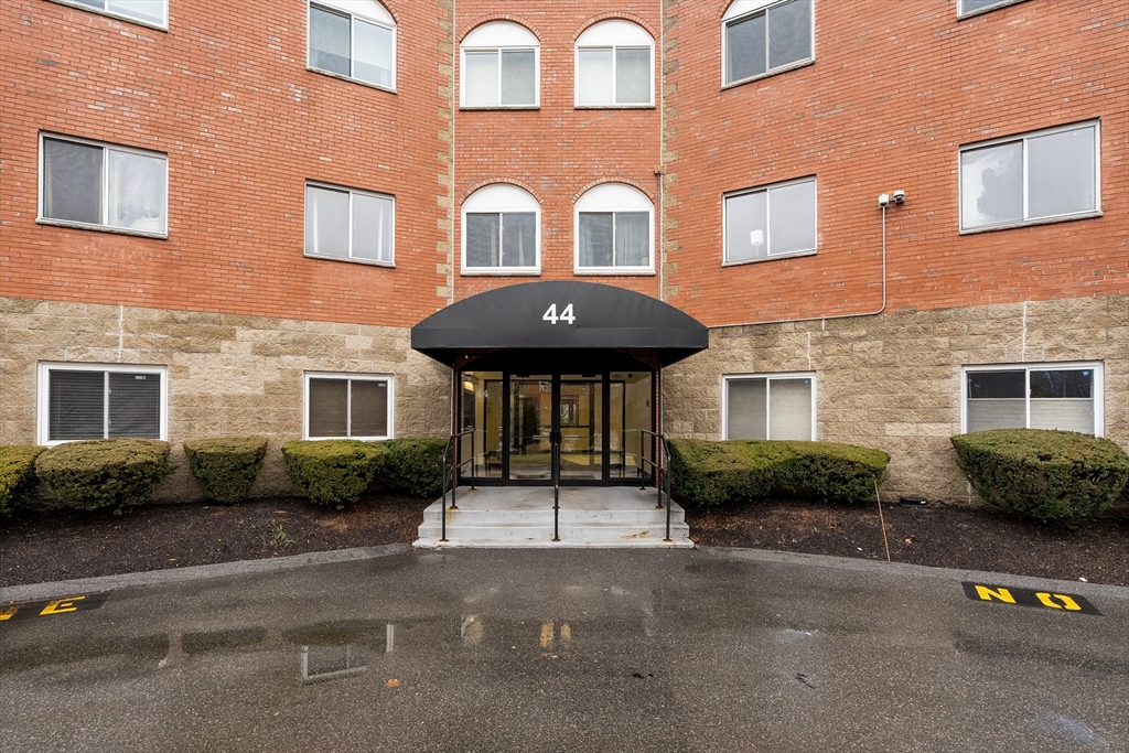 44 Loomis St # 309
