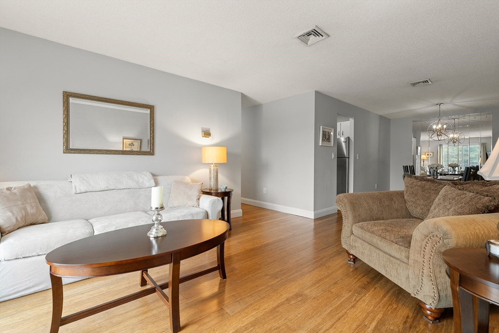 44 Loomis St # 309