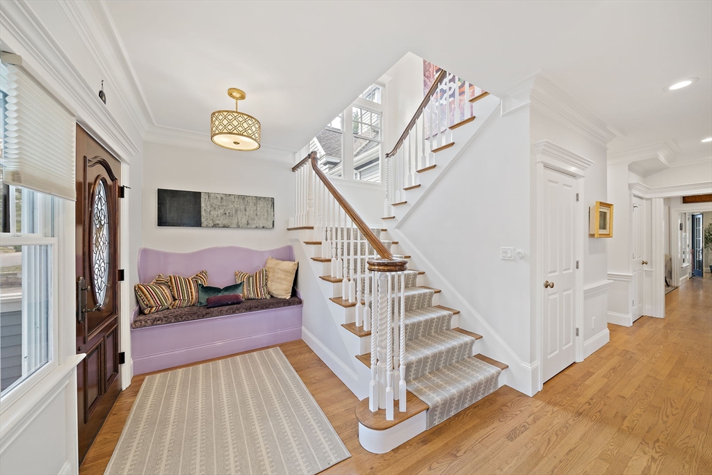 21 Endicott St