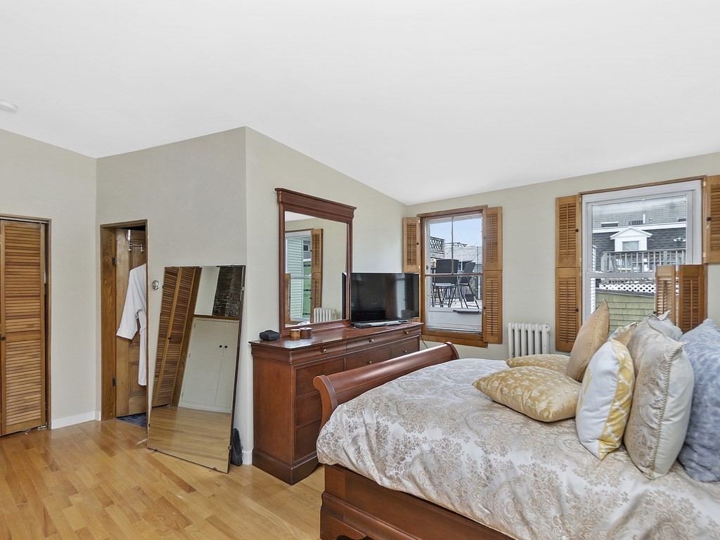 50 Green St # B