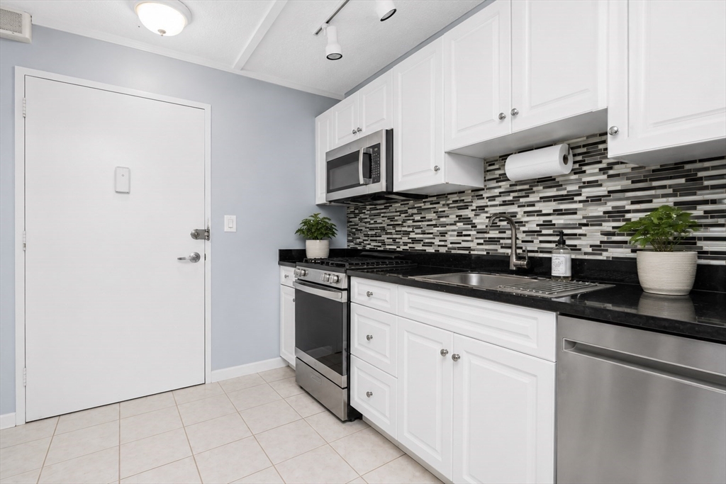 44 Washington St # 1113