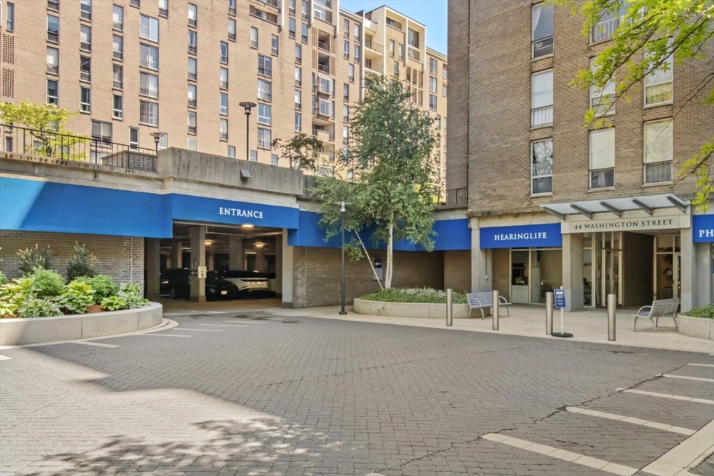 44 Washington St # 1113