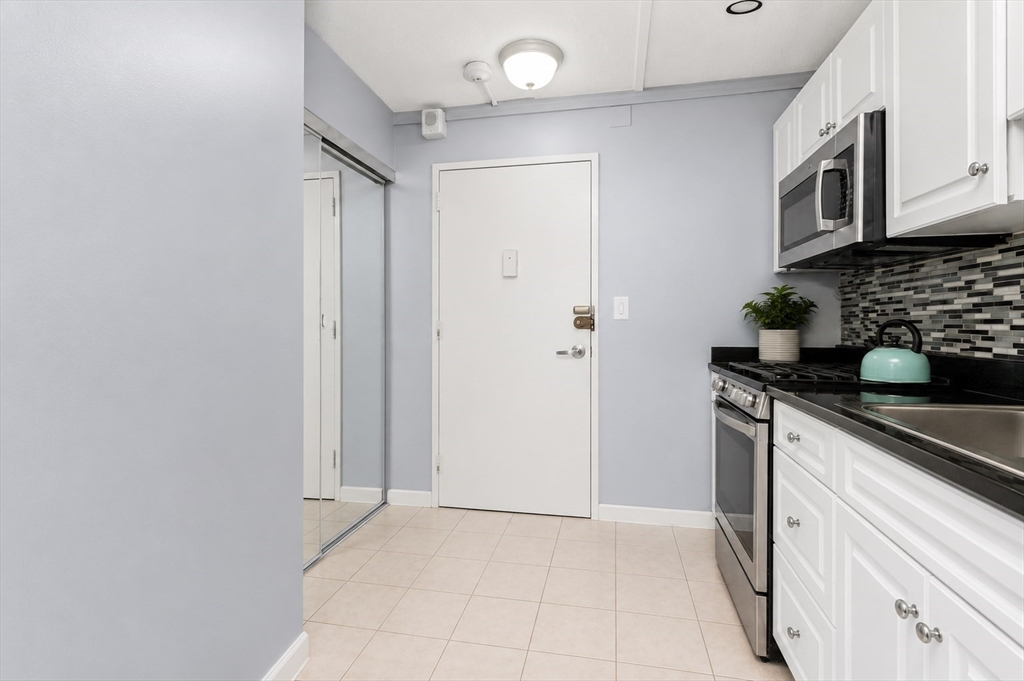 44 Washington St # 1113