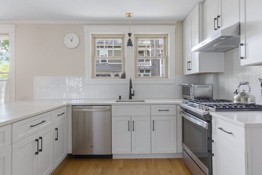 72 Clyde St # 1