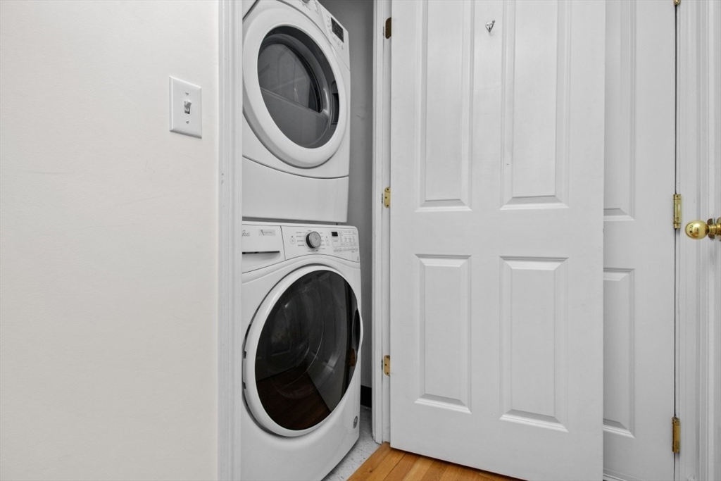 10 Charlesgate E # 302