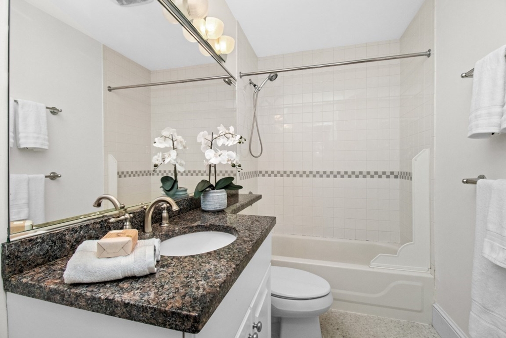 10 Charlesgate E # 302
