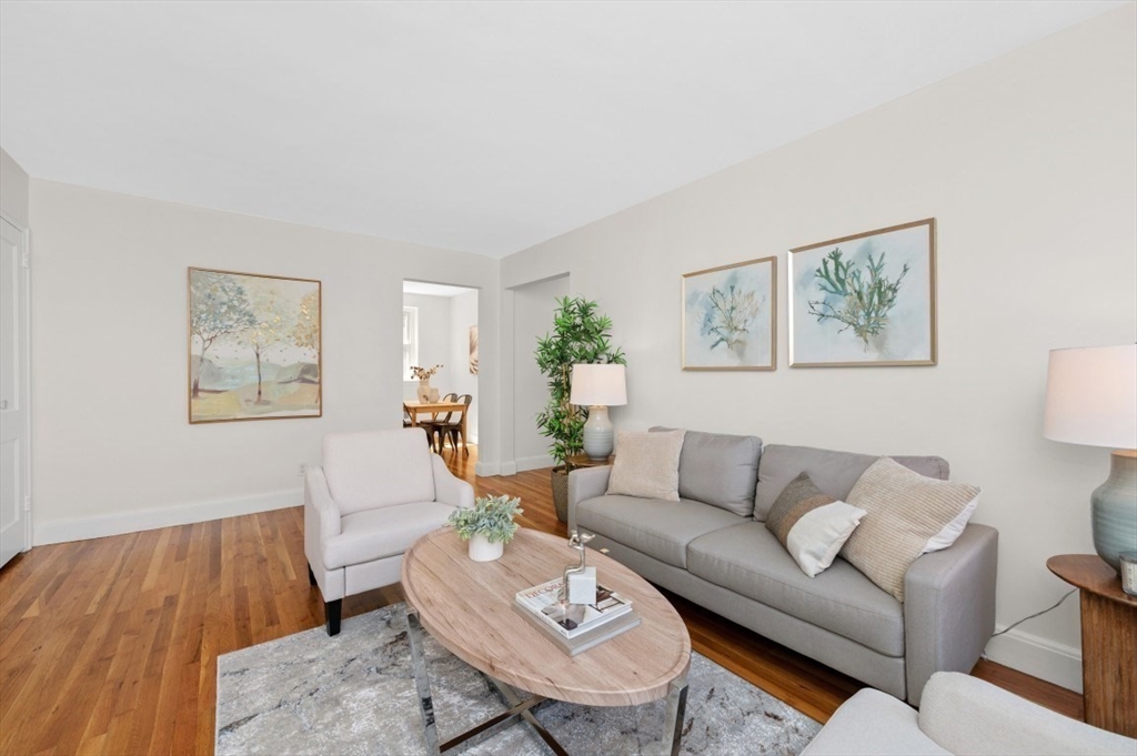 19 Englewood Ave # 2