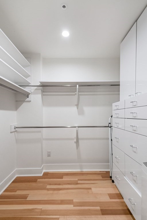 300 Boylston St # 511