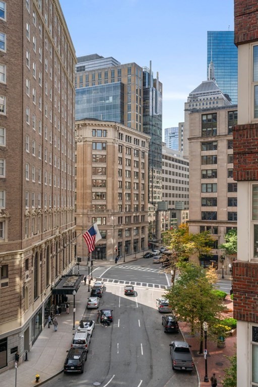 300 Boylston St # 511
