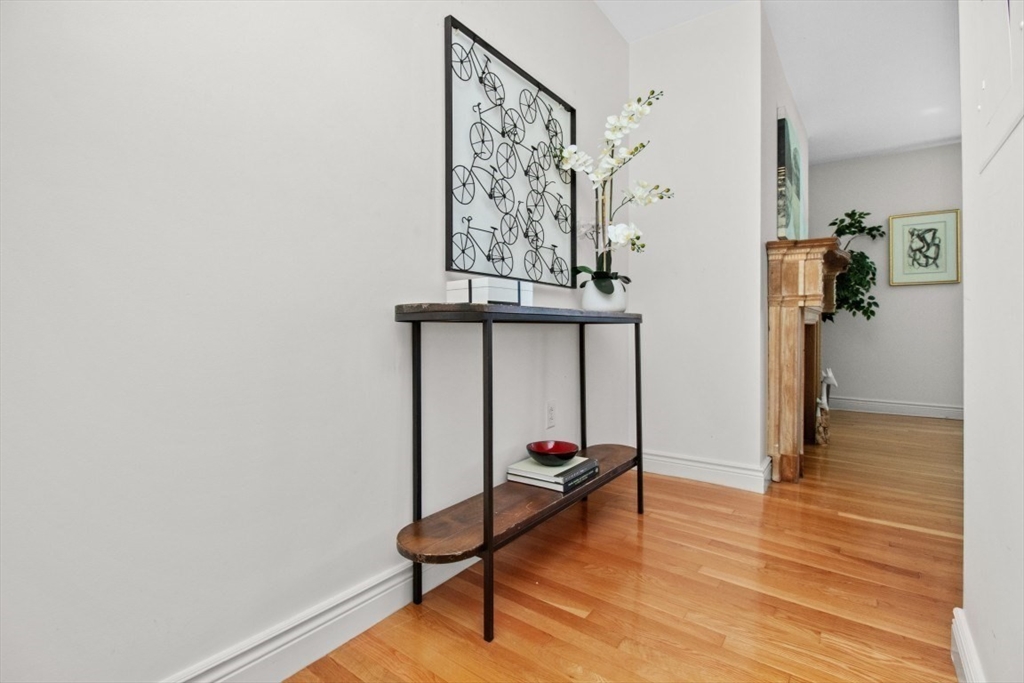 10 Charlesgate East # 302