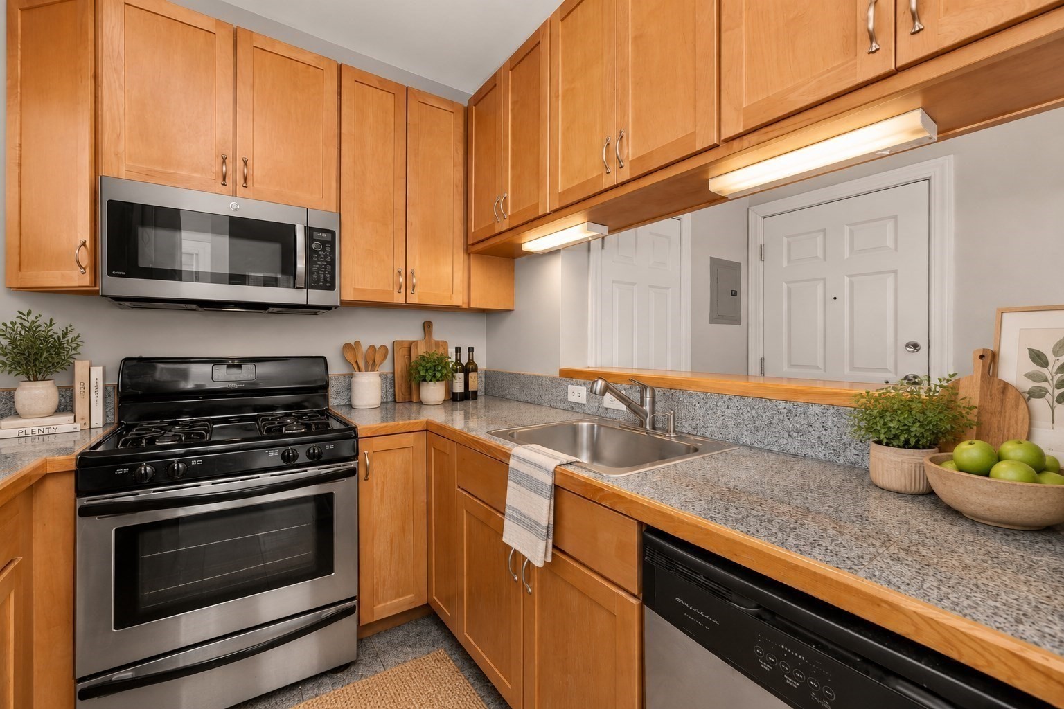 330 Summit Ave # 305