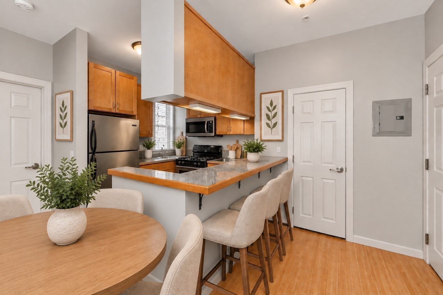 330 Summit Ave # 305