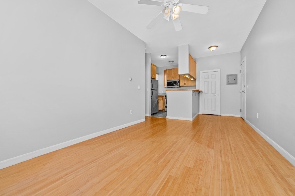330 Summit Ave # 305