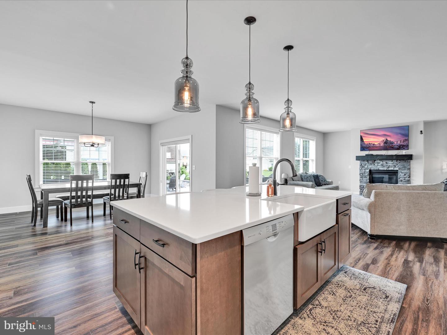 115 Wright Dr