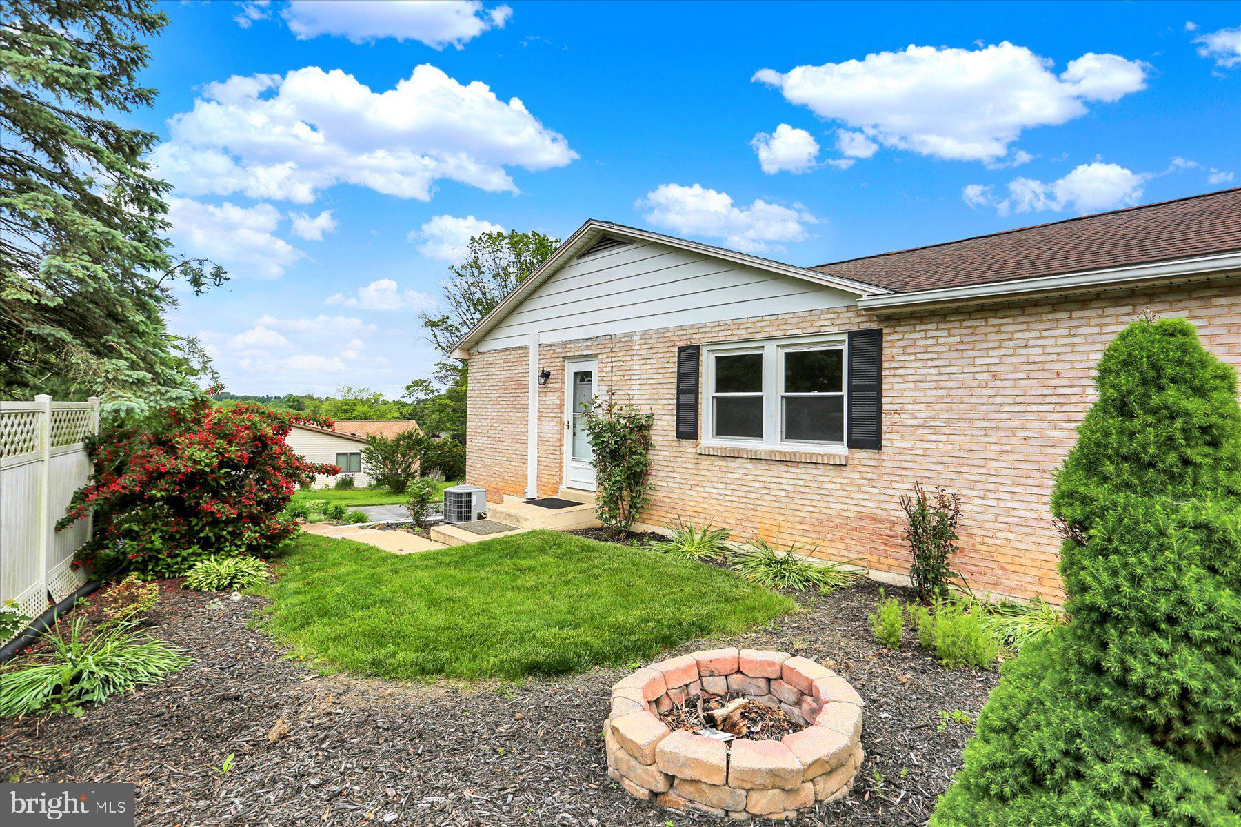 400 Orchard Ln