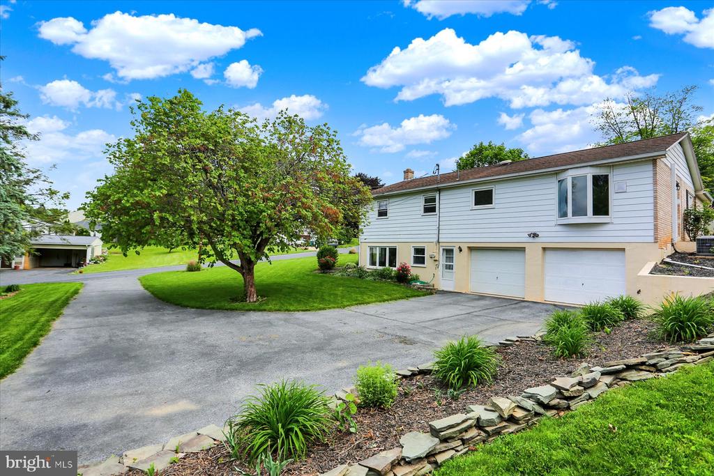 400 Orchard Ln
