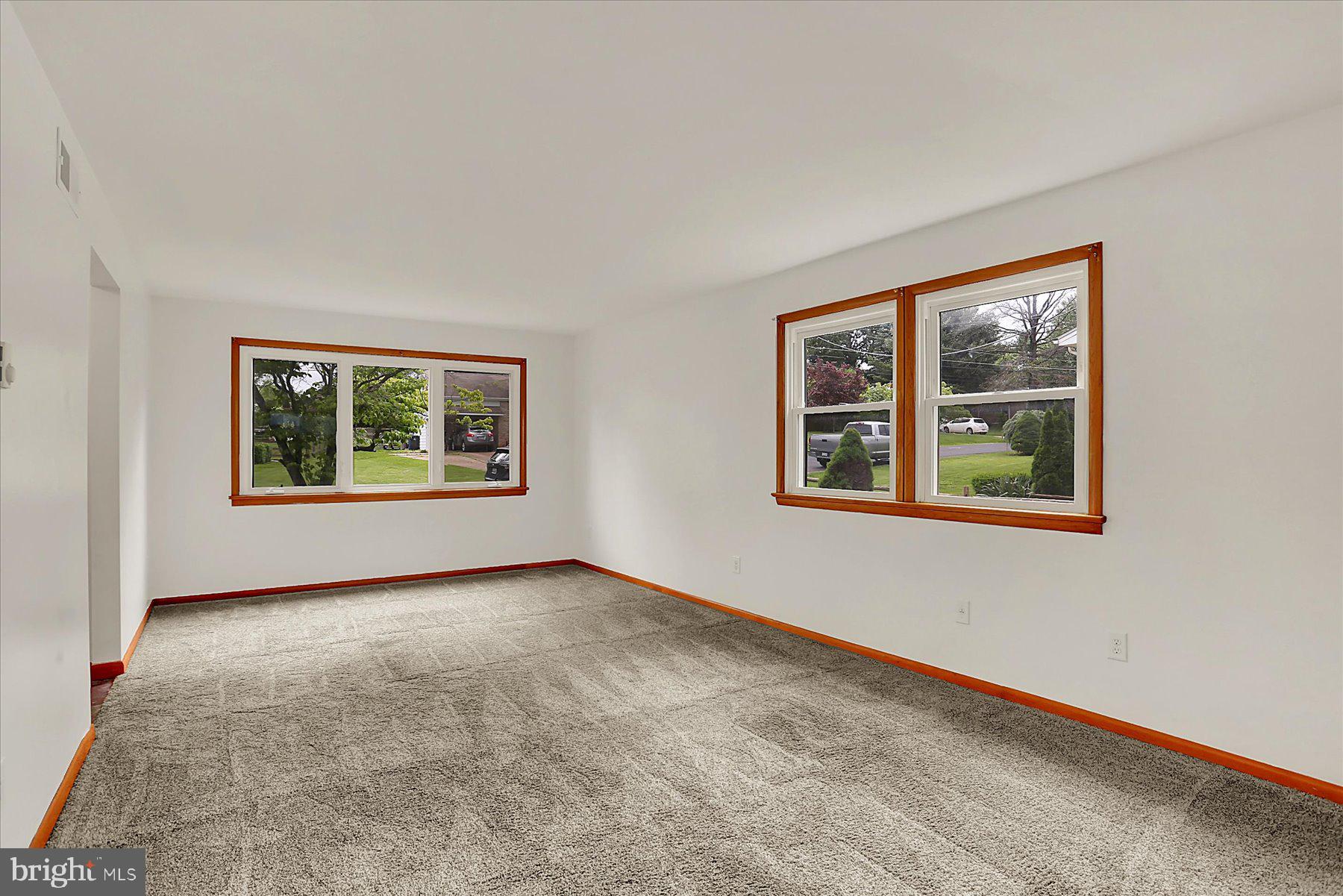 400 Orchard Ln