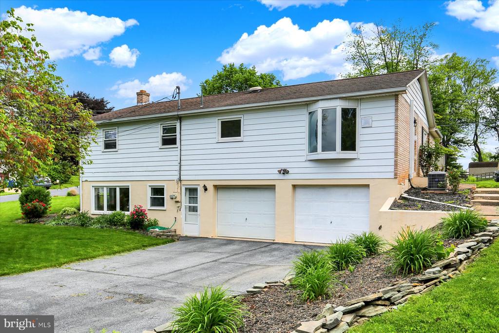 400 Orchard Ln