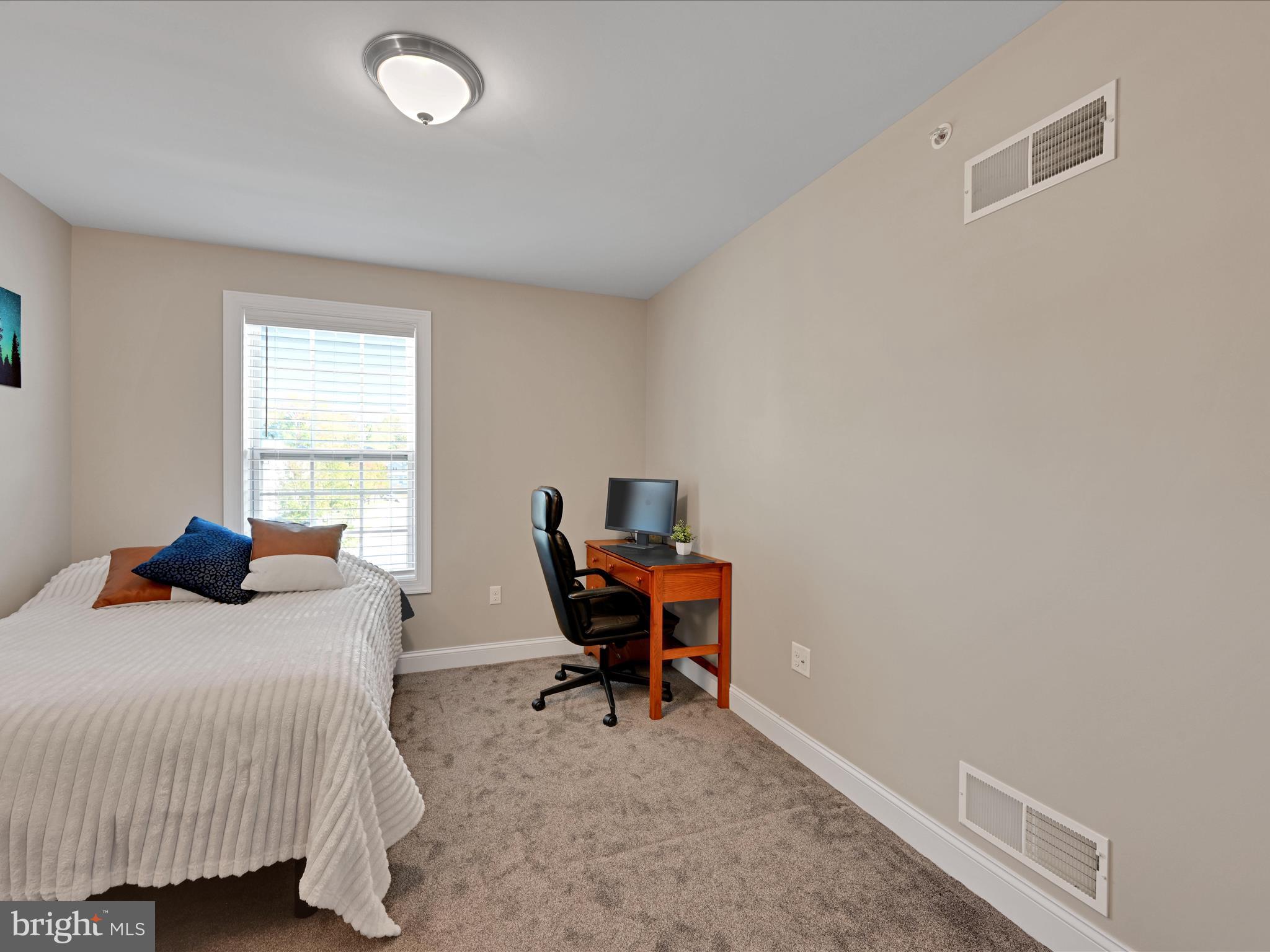 333 BRIAR RIDGE CIRCLE