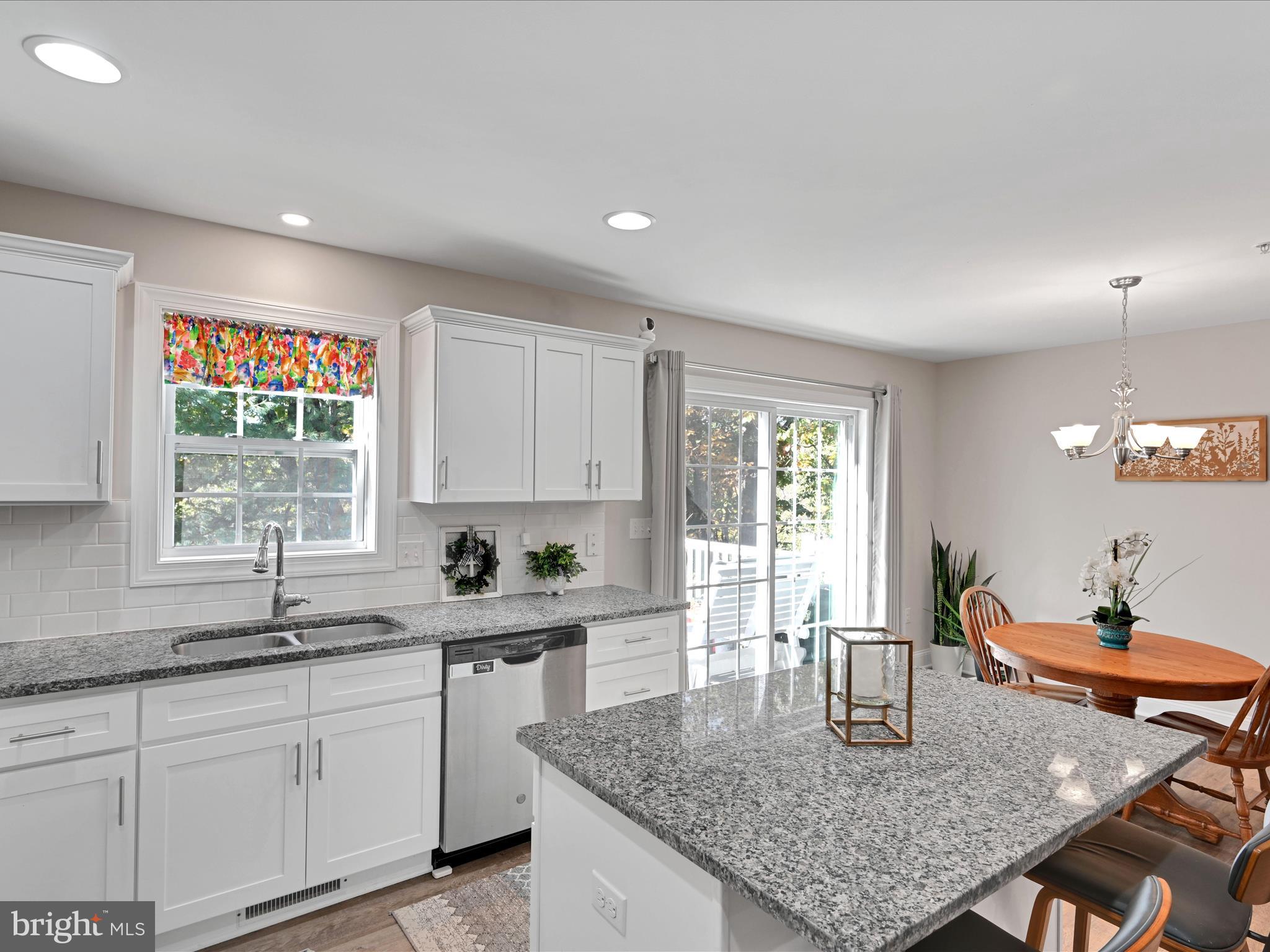 333 BRIAR RIDGE CIRCLE