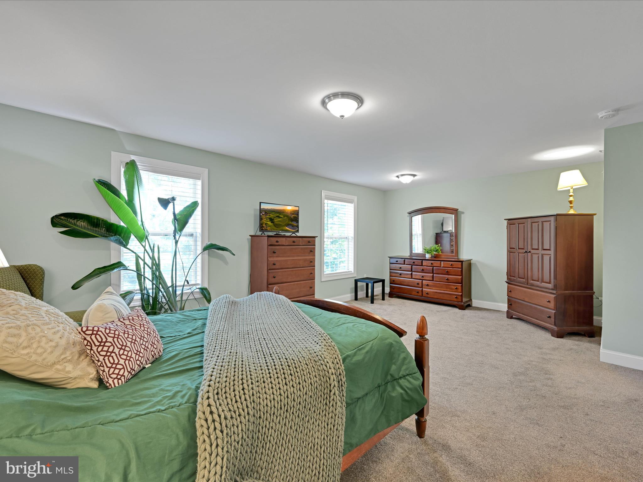 333 BRIAR RIDGE CIRCLE