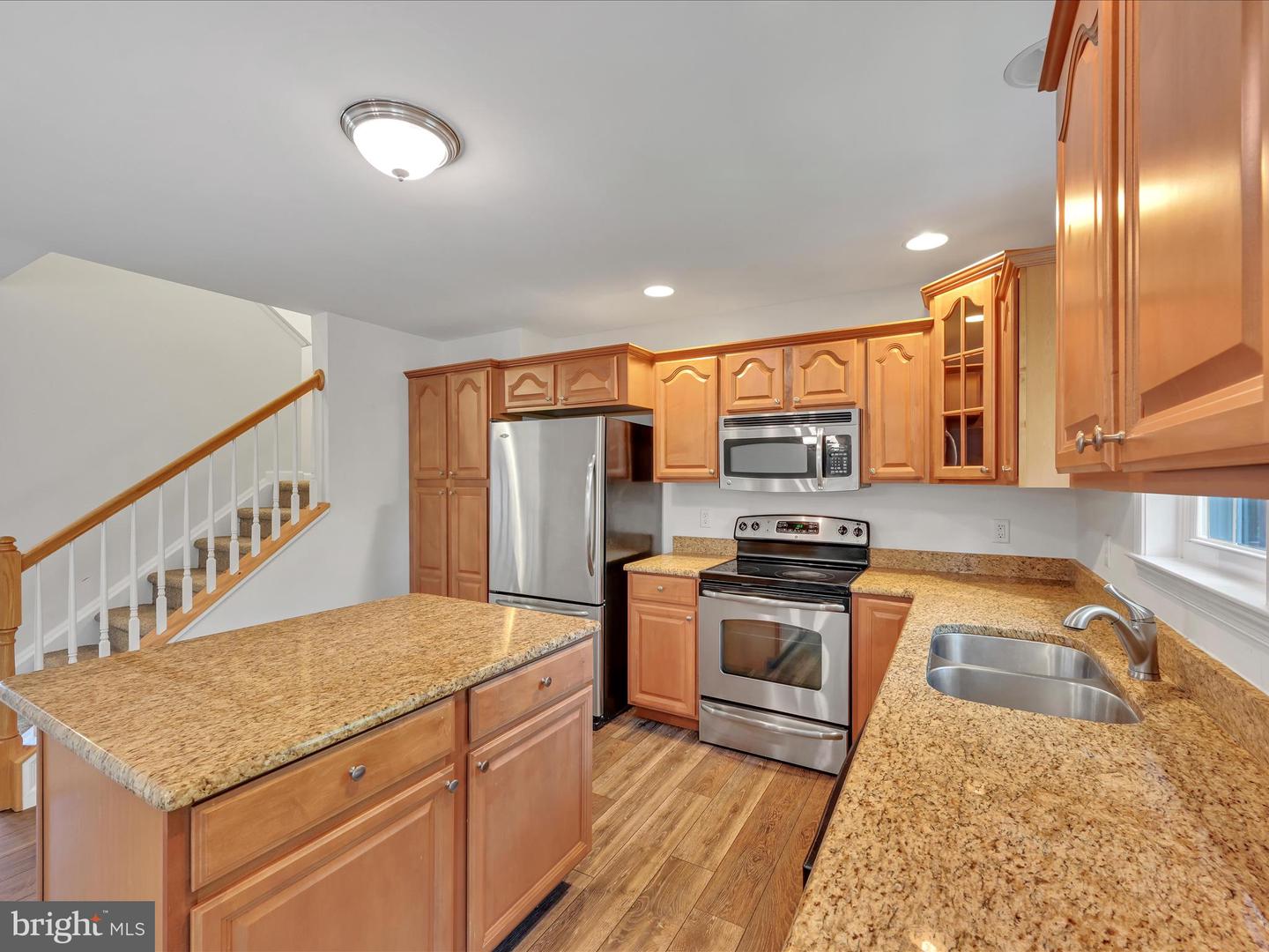 9067 Joyce Ln