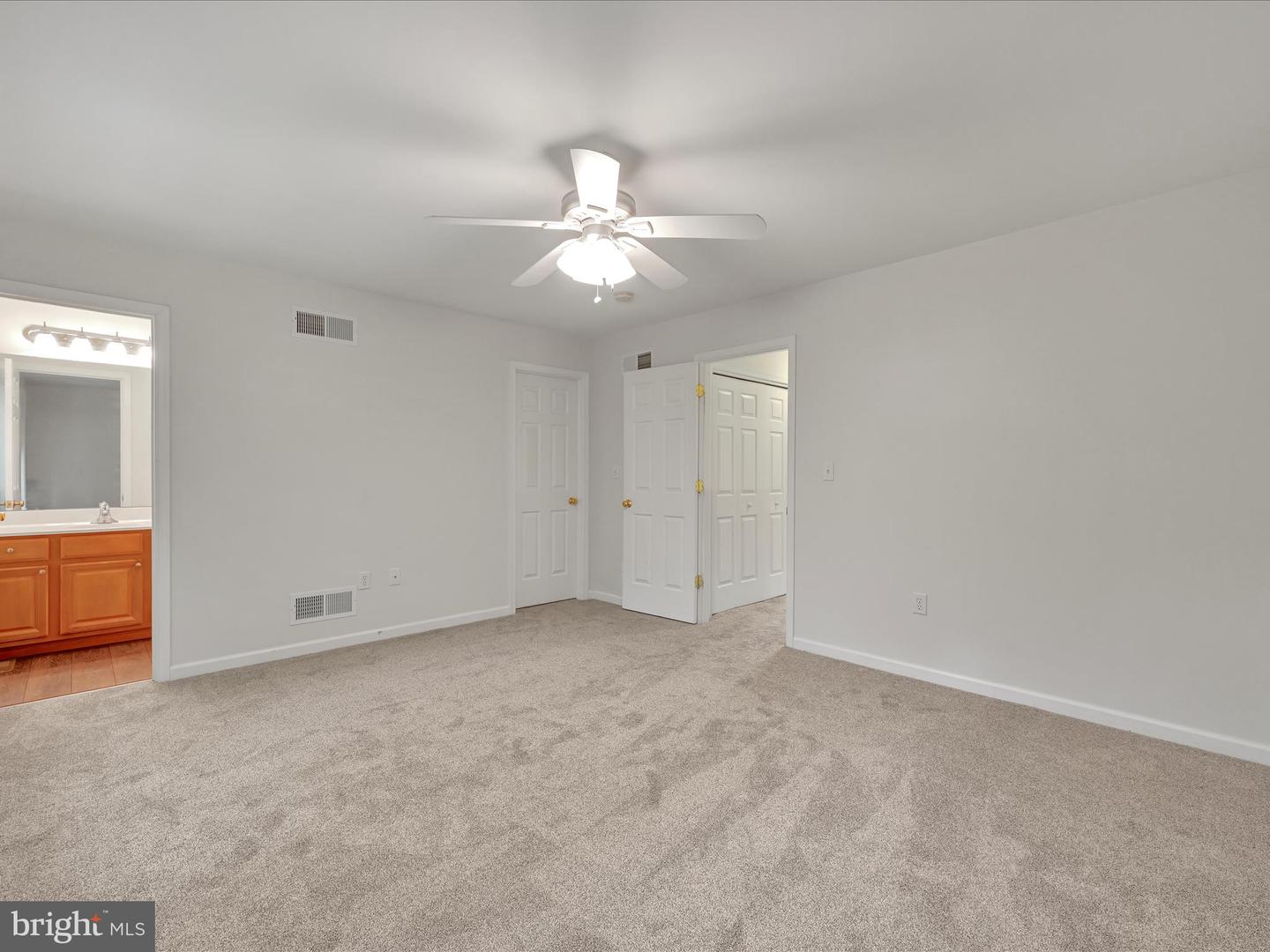 9067 Joyce Ln