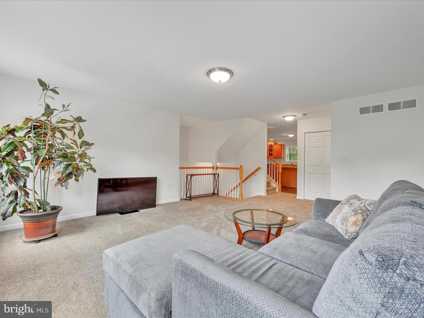 9067 Joyce Ln
