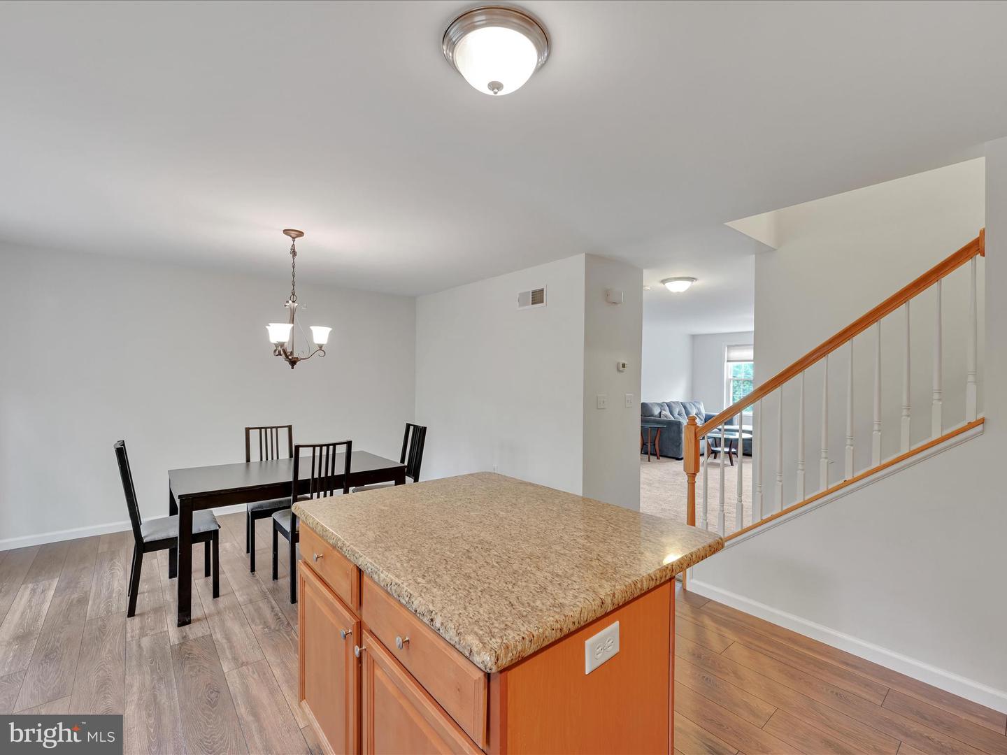 9067 Joyce Ln