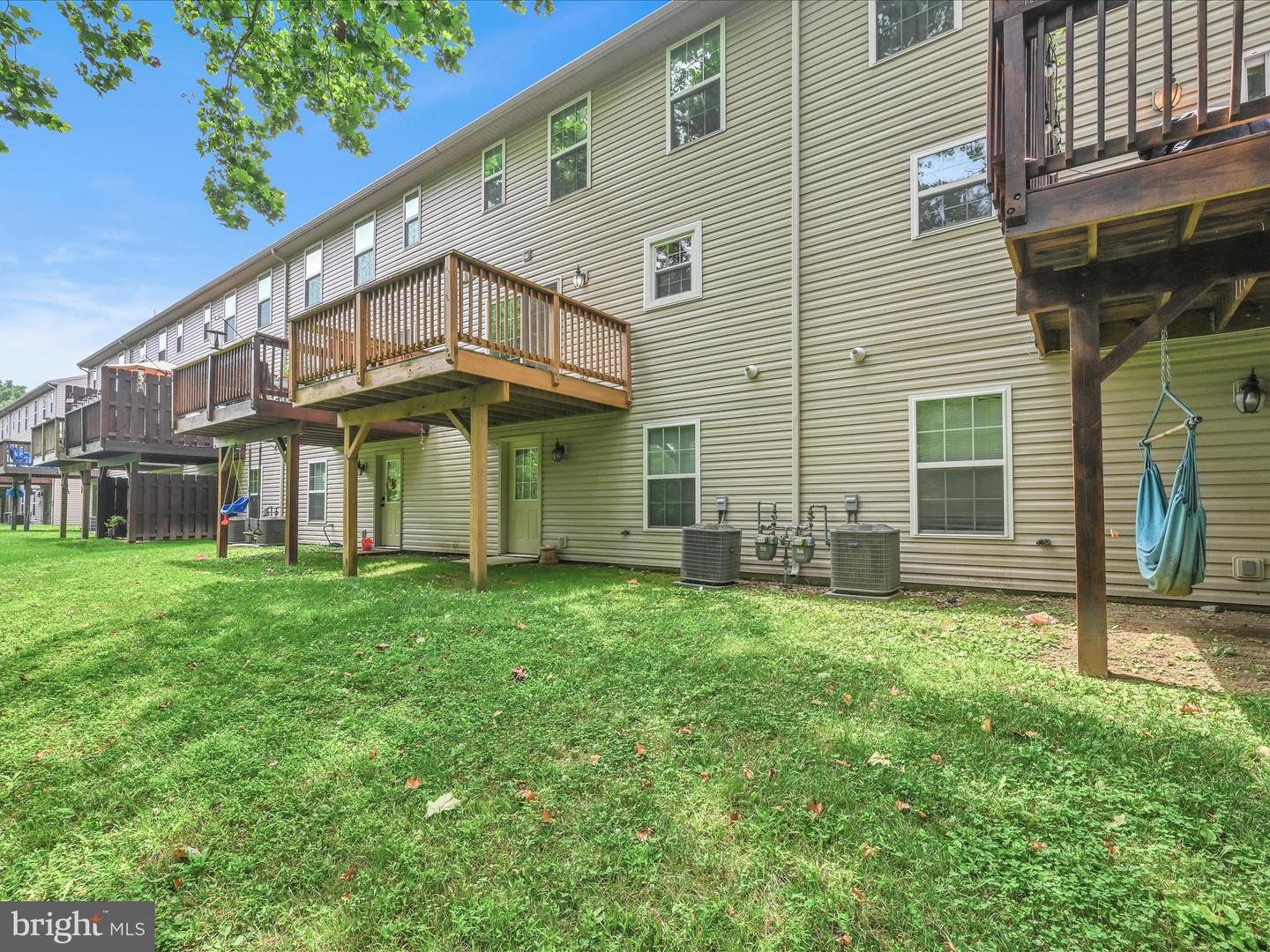 9067 Joyce Ln