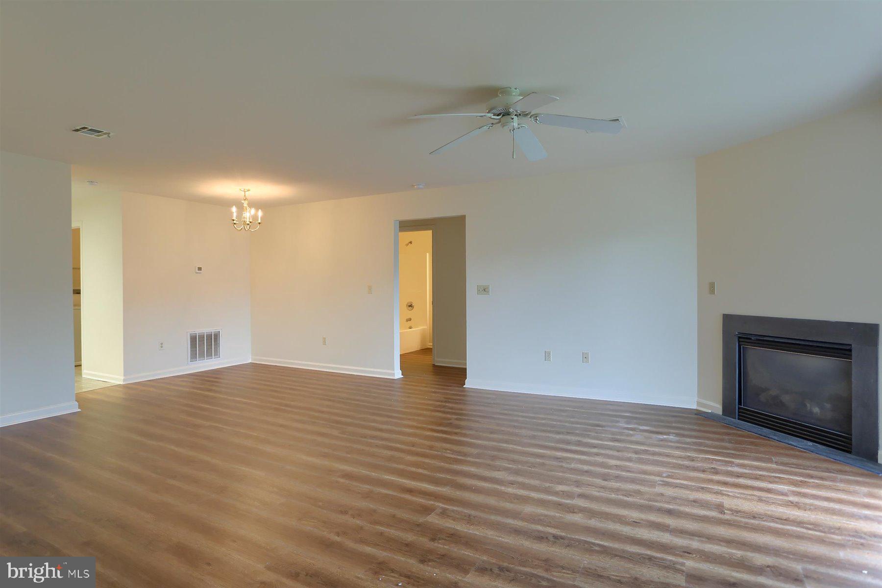 122 Cardinal Ln