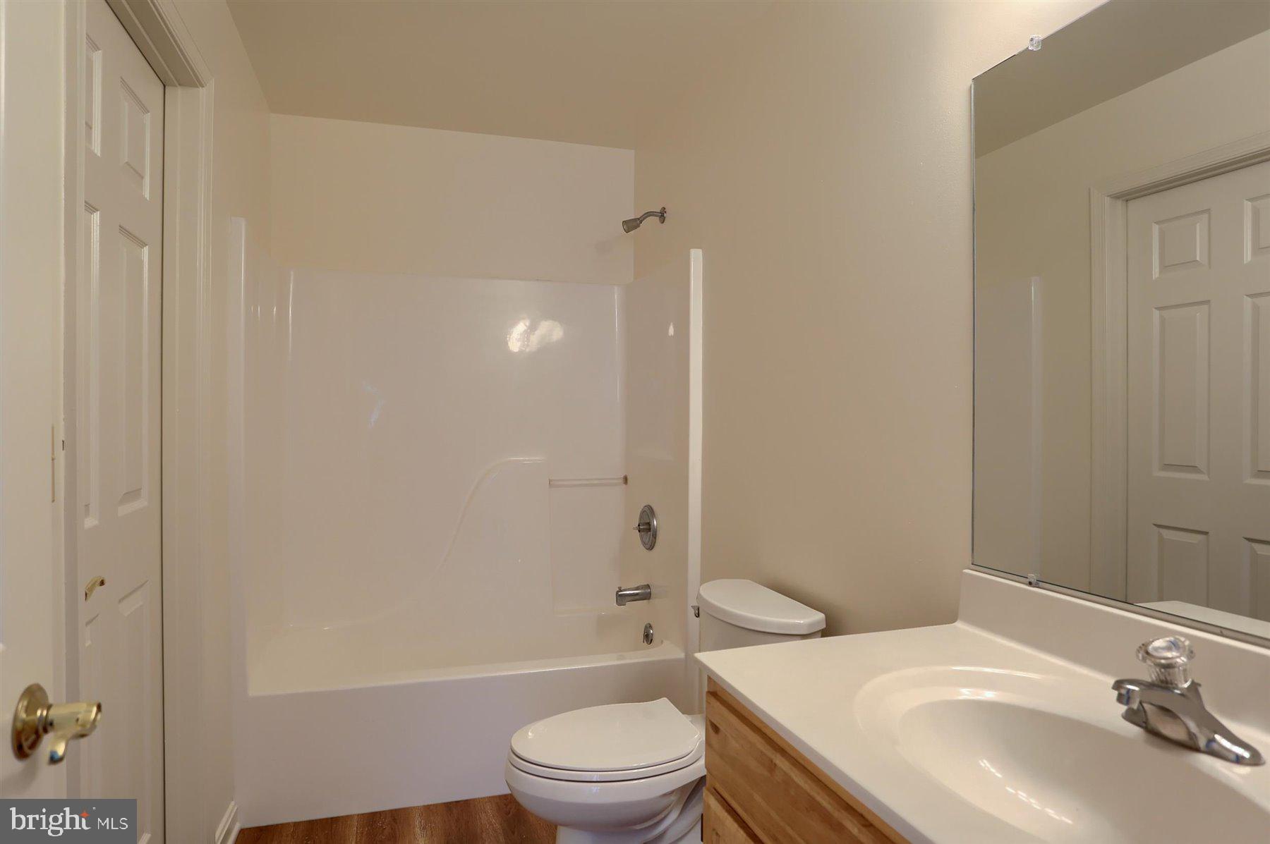 122 Cardinal Ln