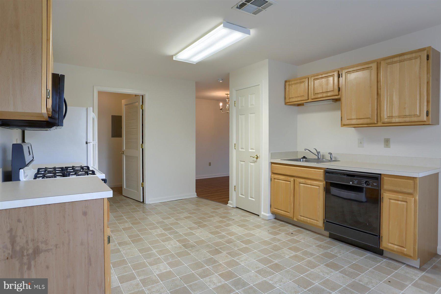 122 Cardinal Ln