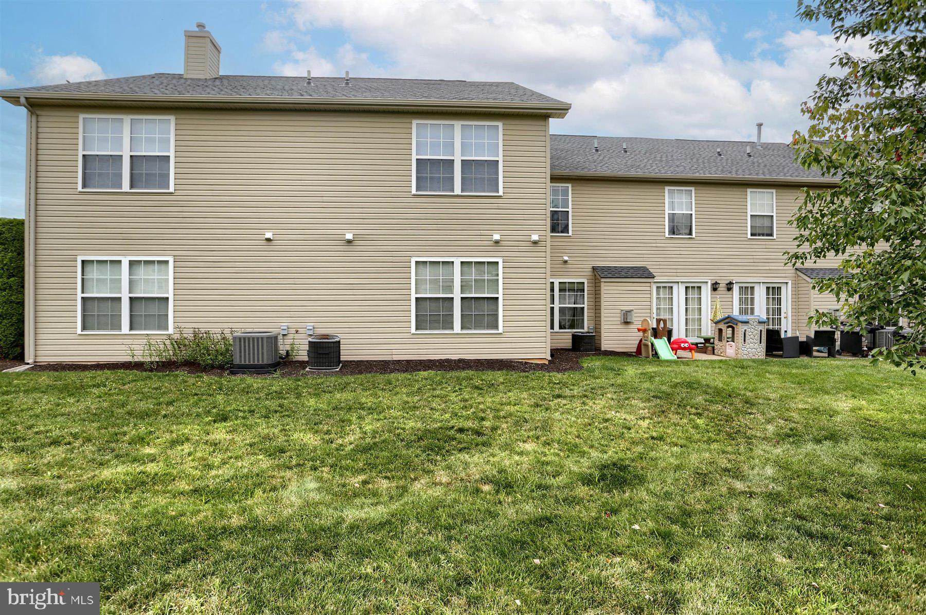 122 Cardinal Ln