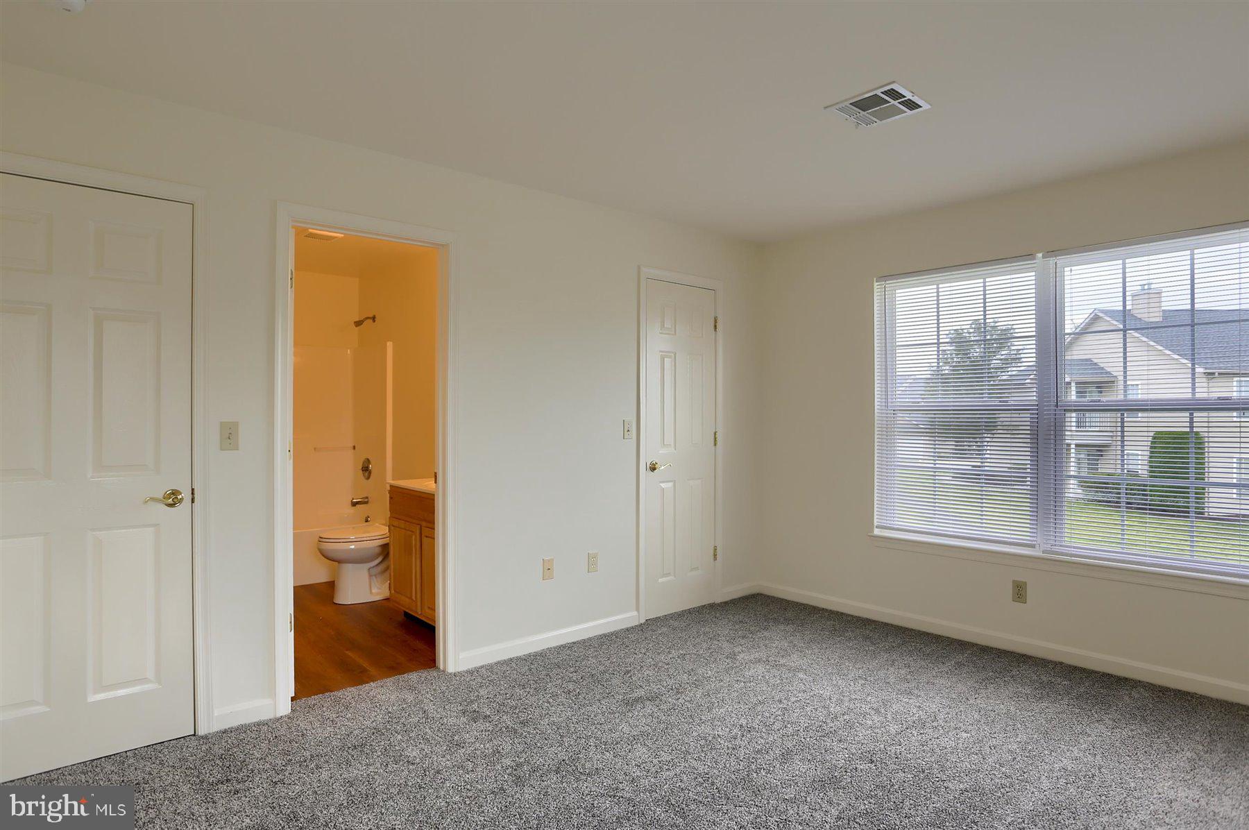 122 Cardinal Ln