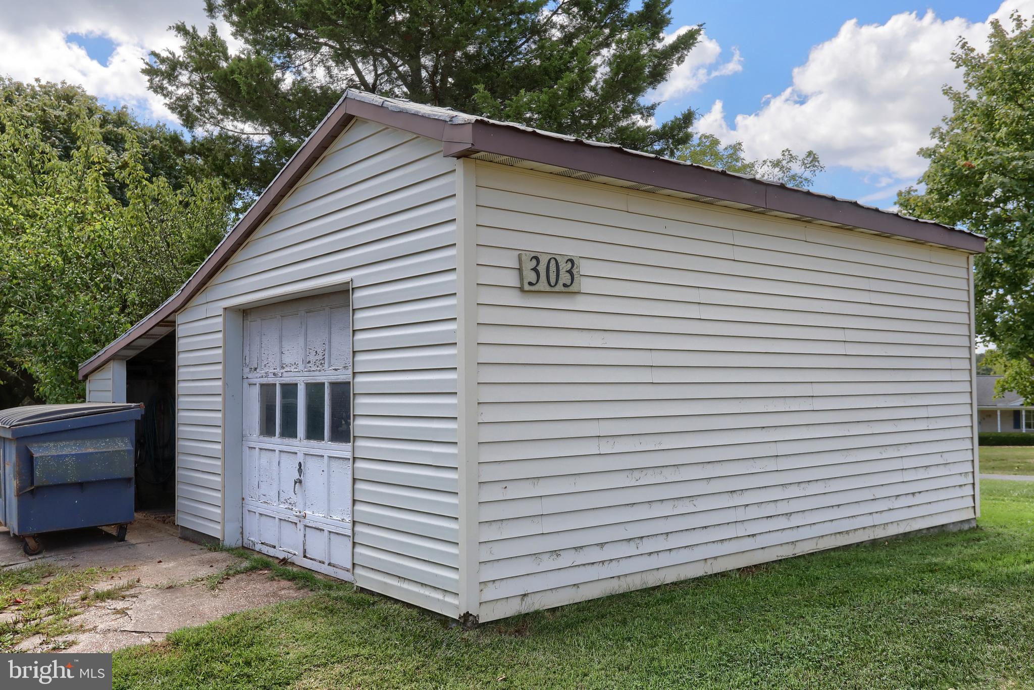 303 Gates Rd