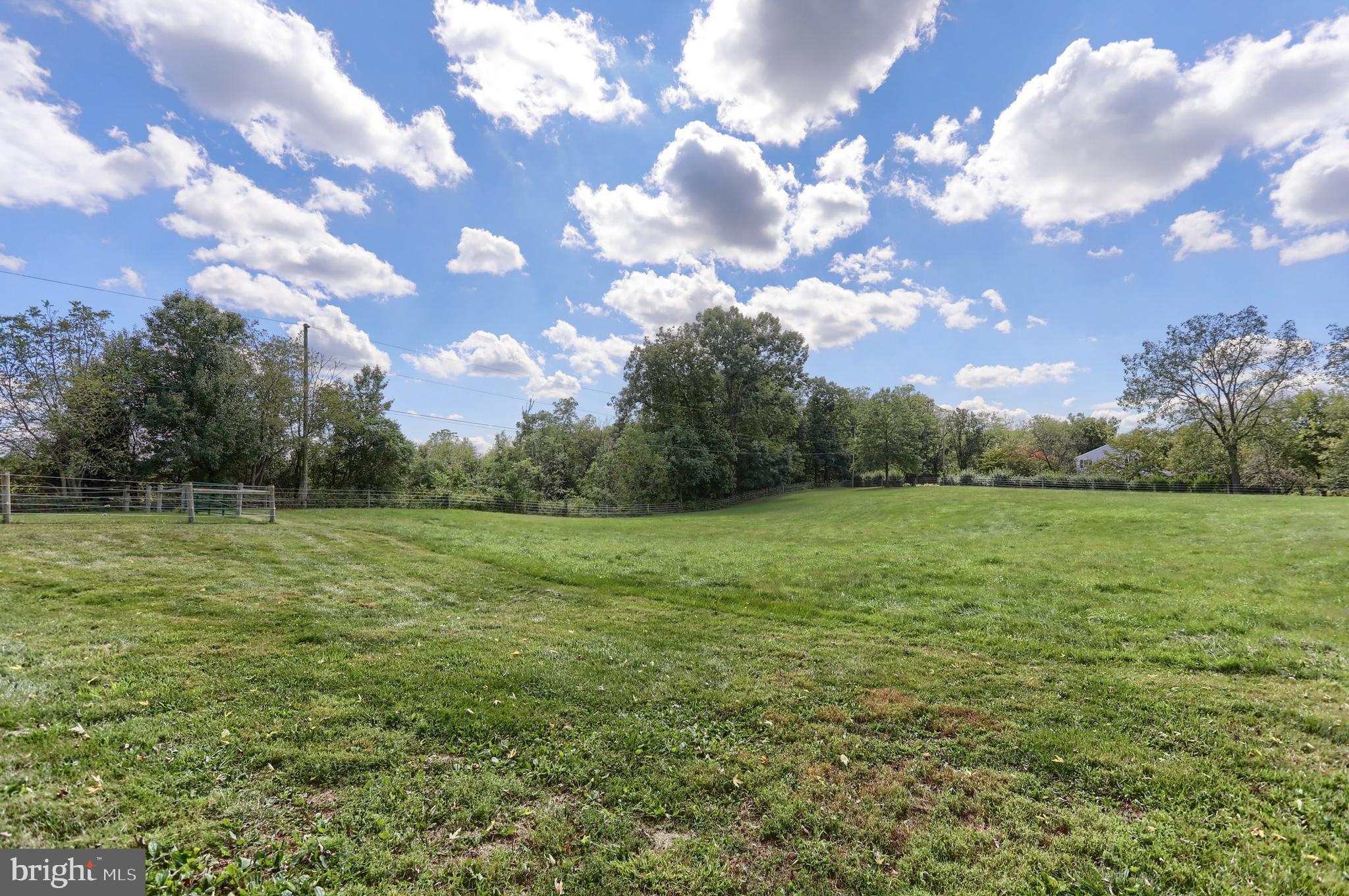303 Gates Rd