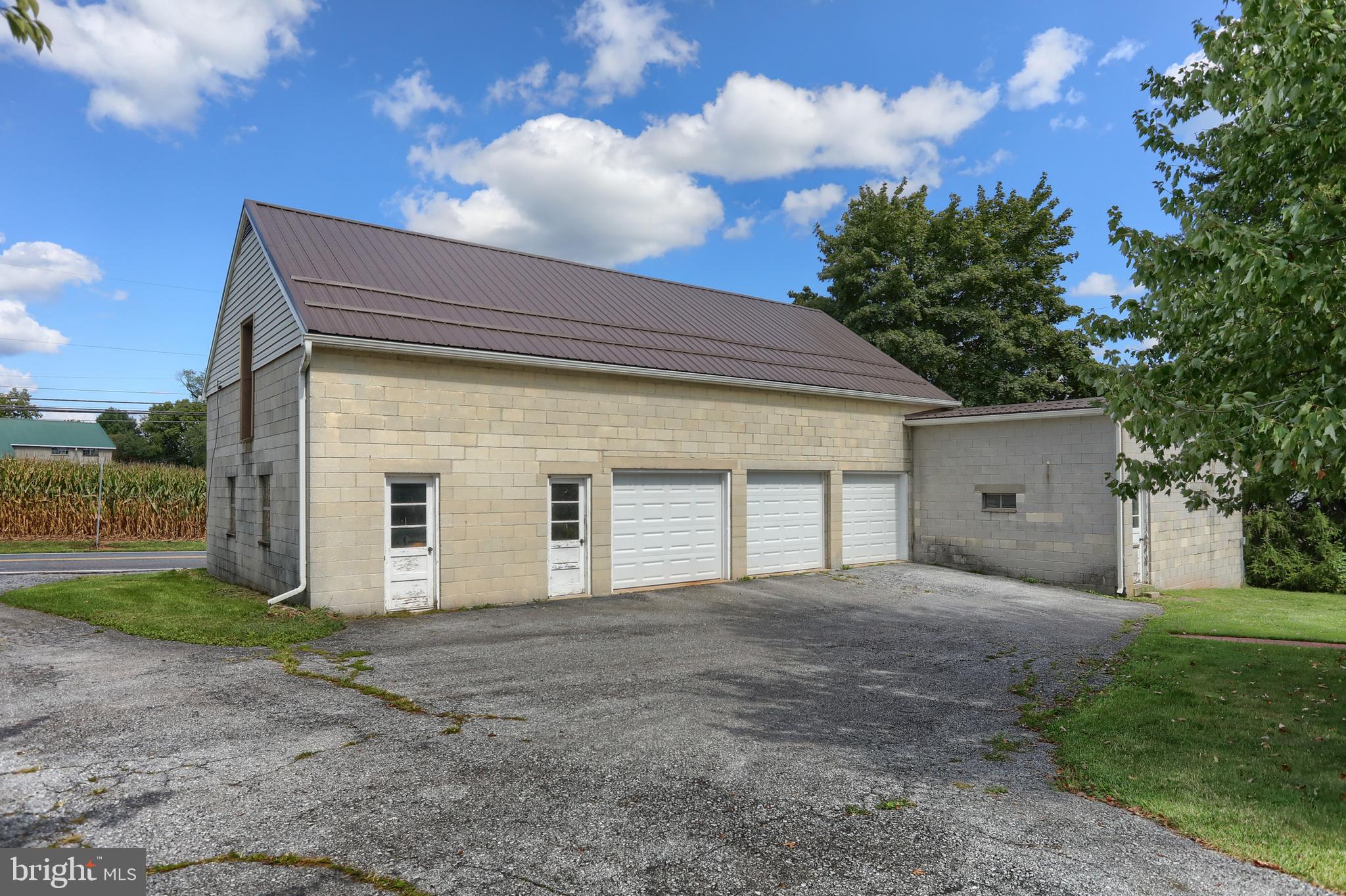 303 Gates Rd