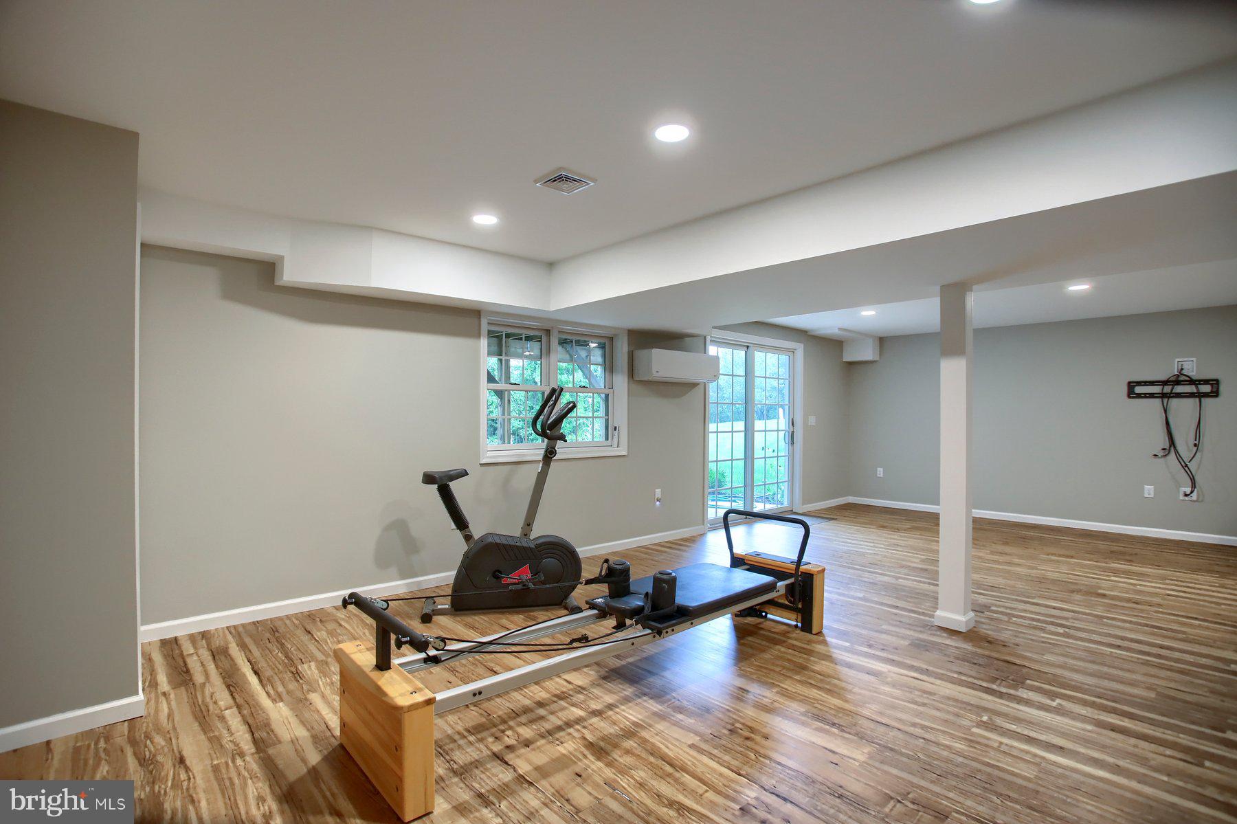 366 Schaffner Dr