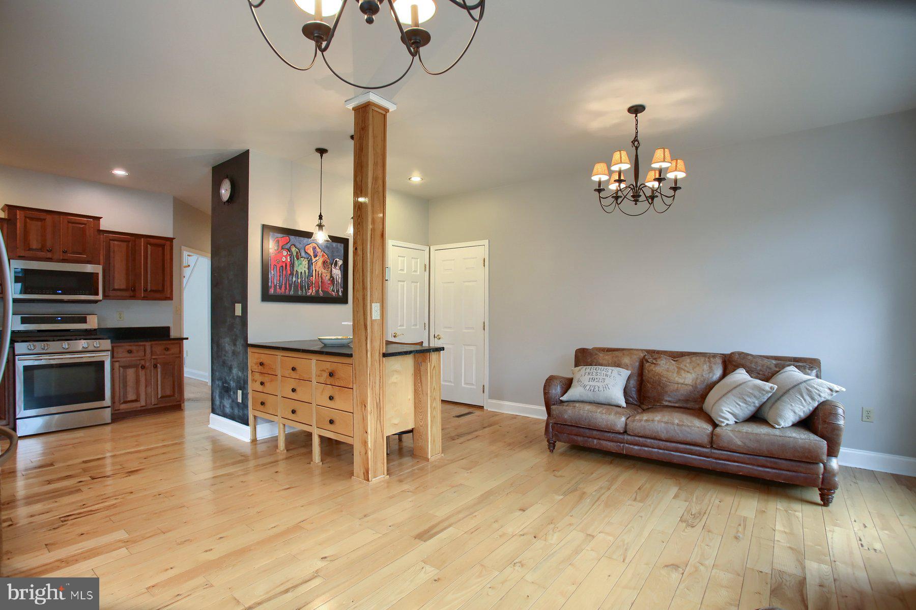366 Schaffner Dr