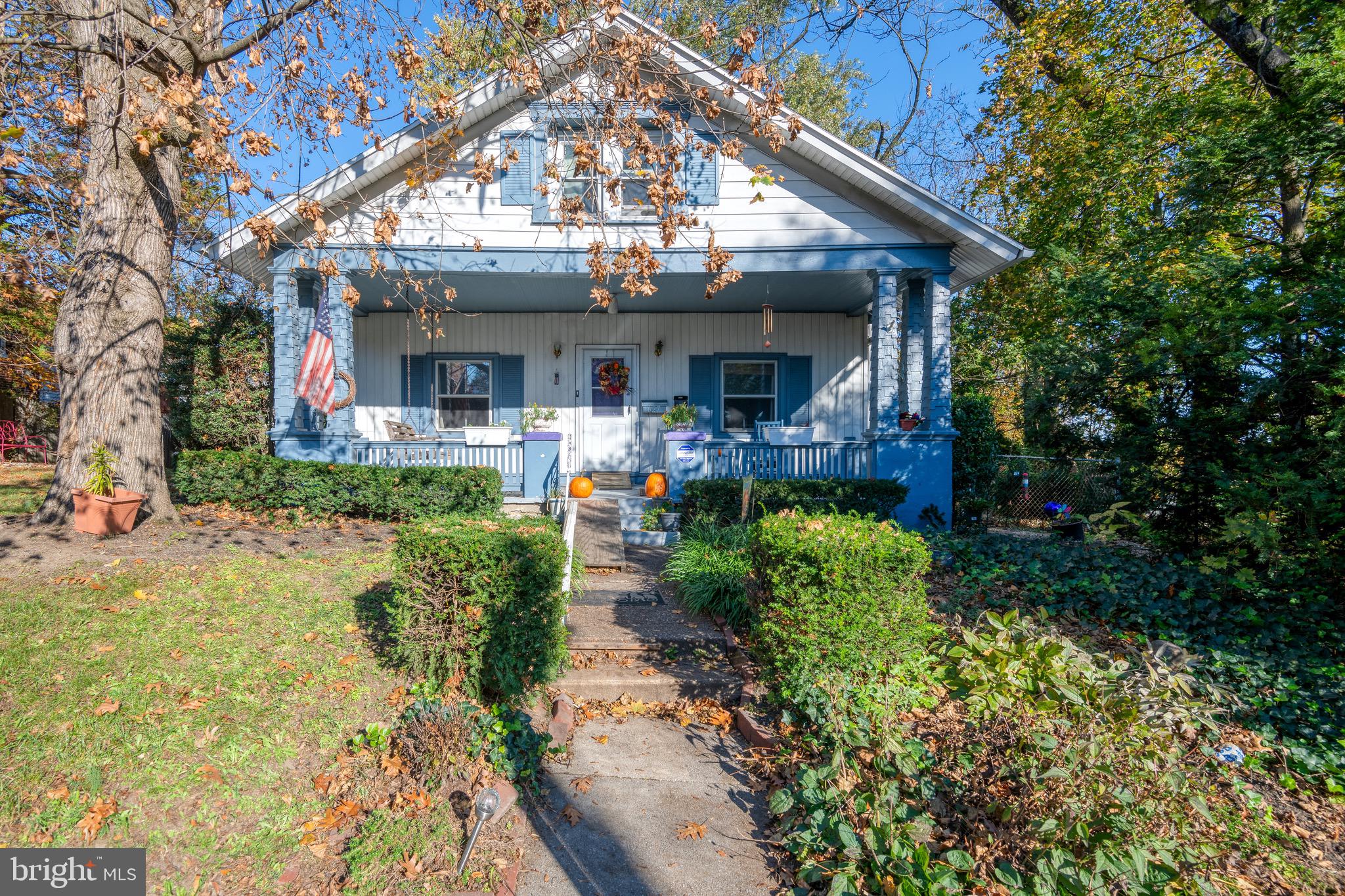 627 Benton St