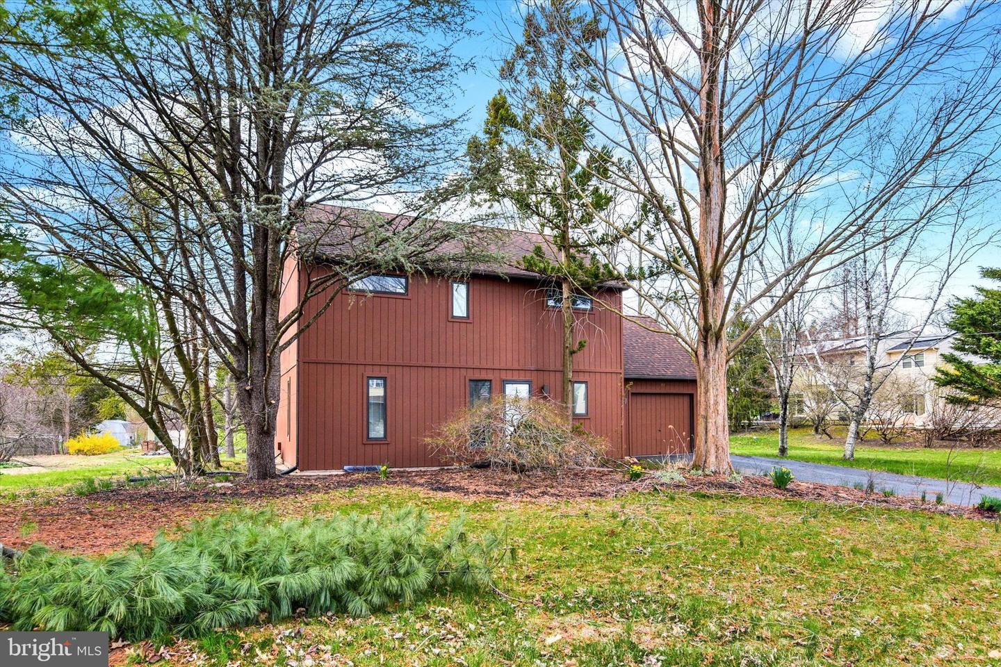 1417 Regency Cir