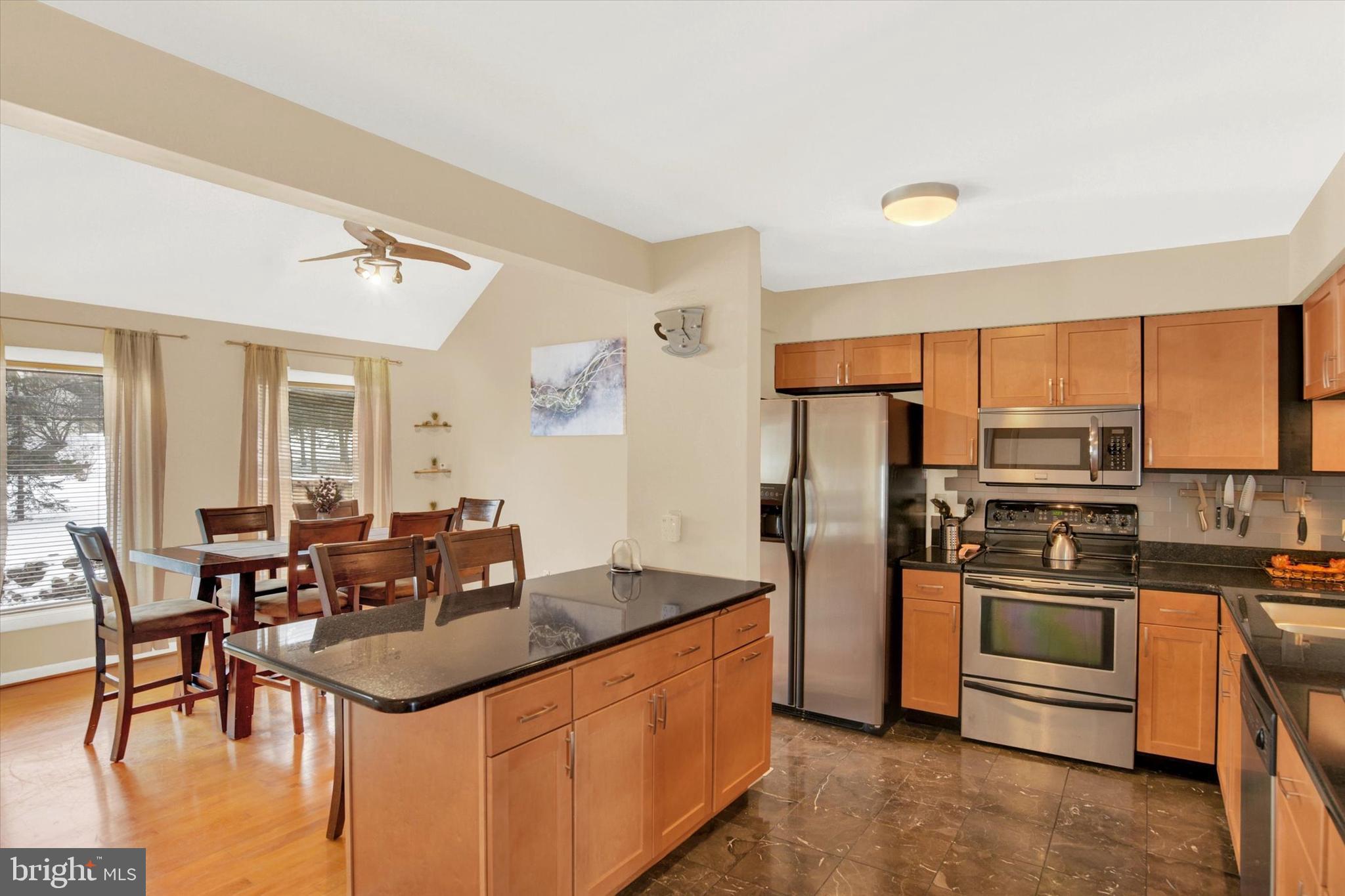 1417 Regency Cir