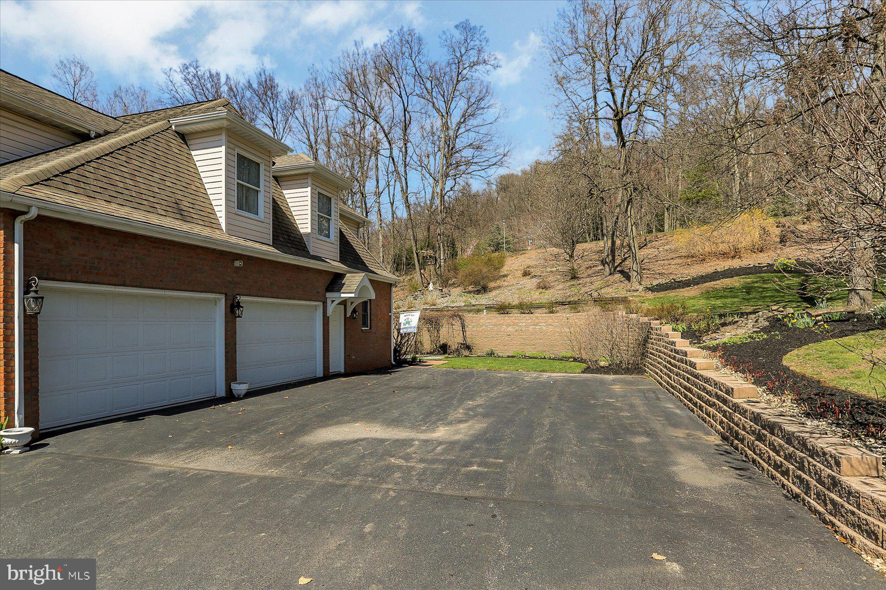 1671 Nottingham Dr