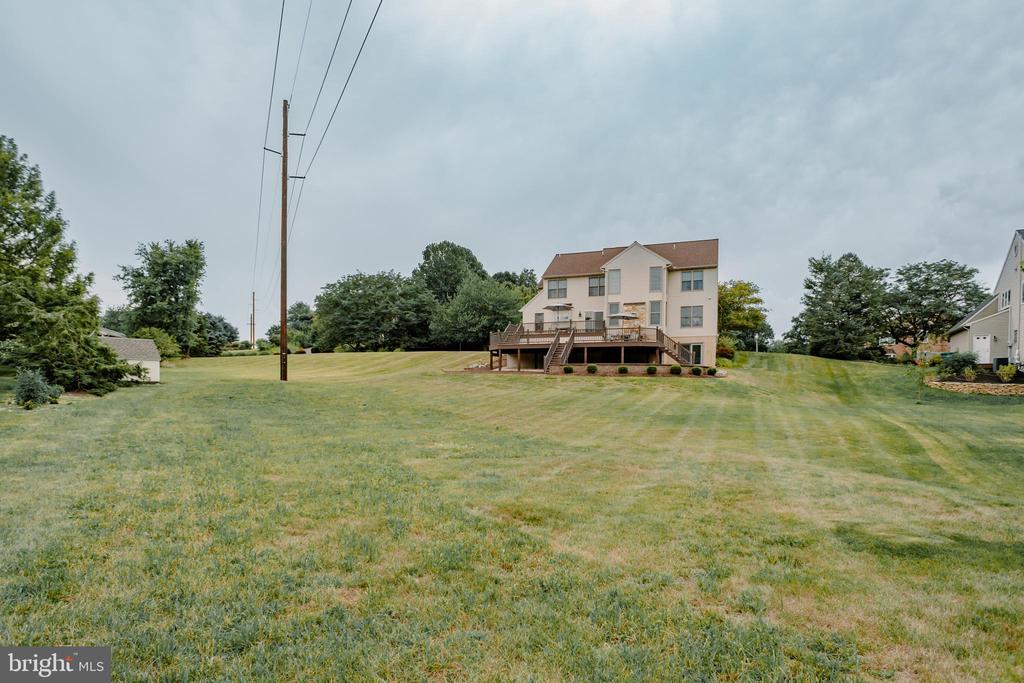 134 Bittersweet Dr