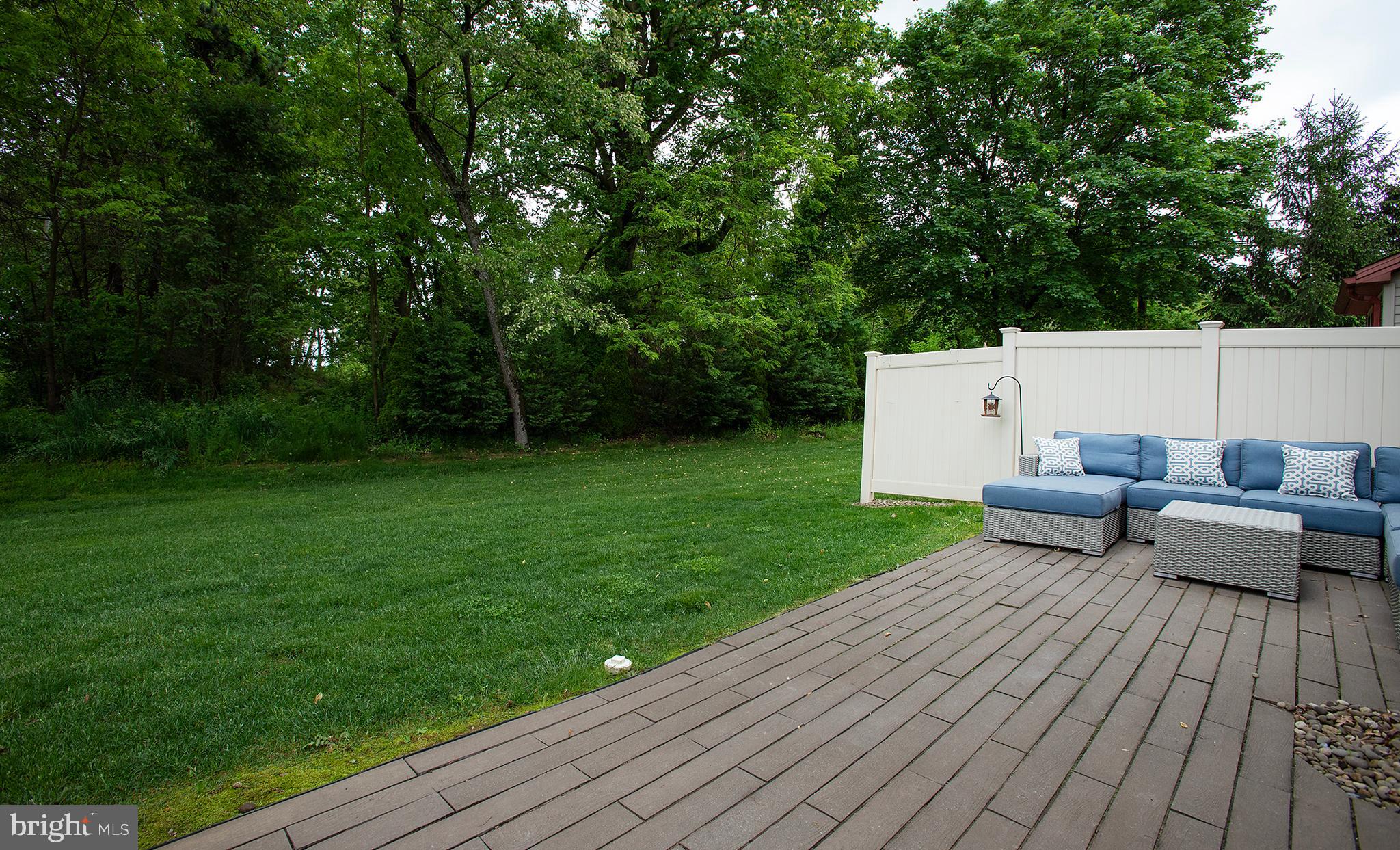 152 Lexington Ct