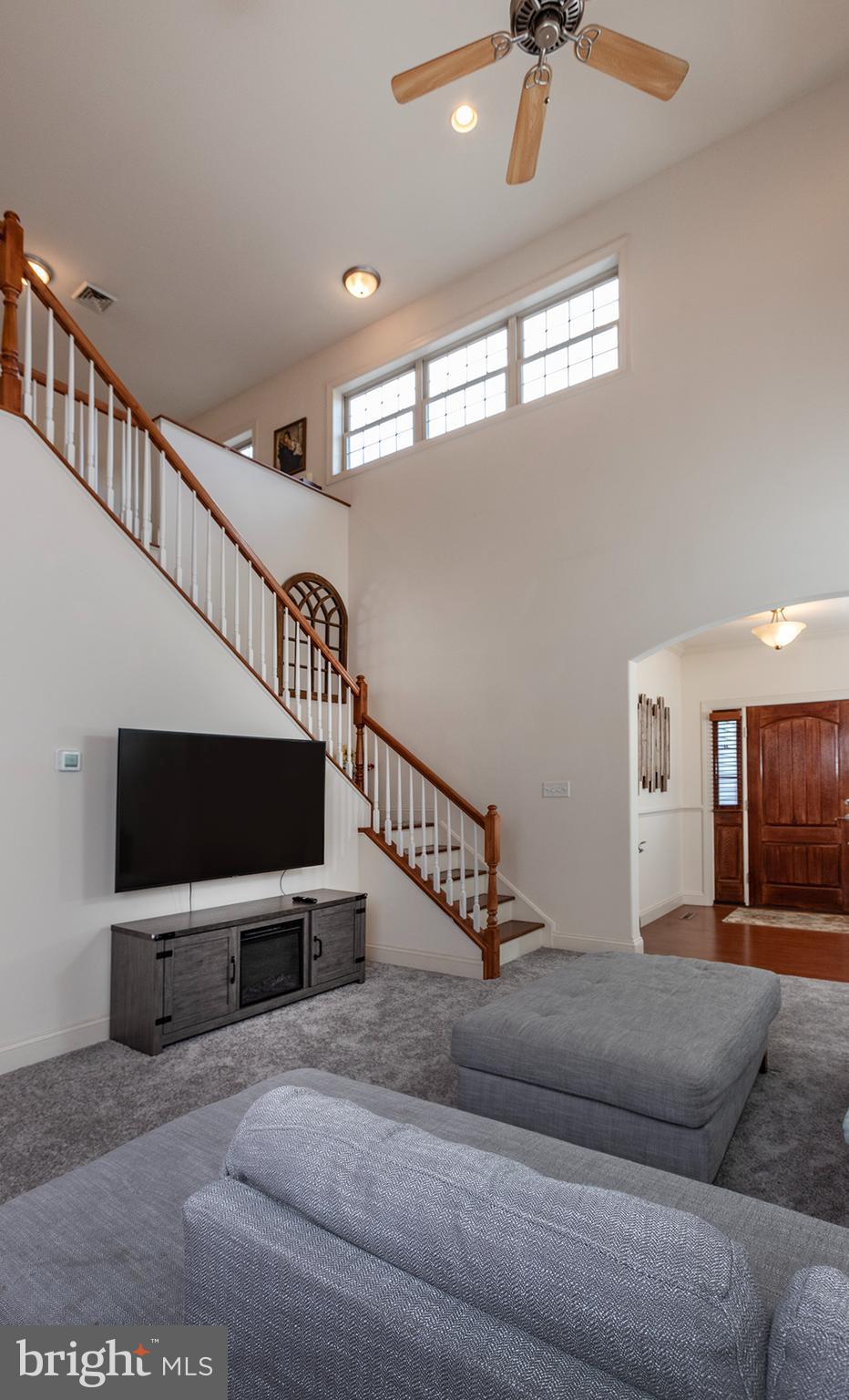 152 Lexington Ct