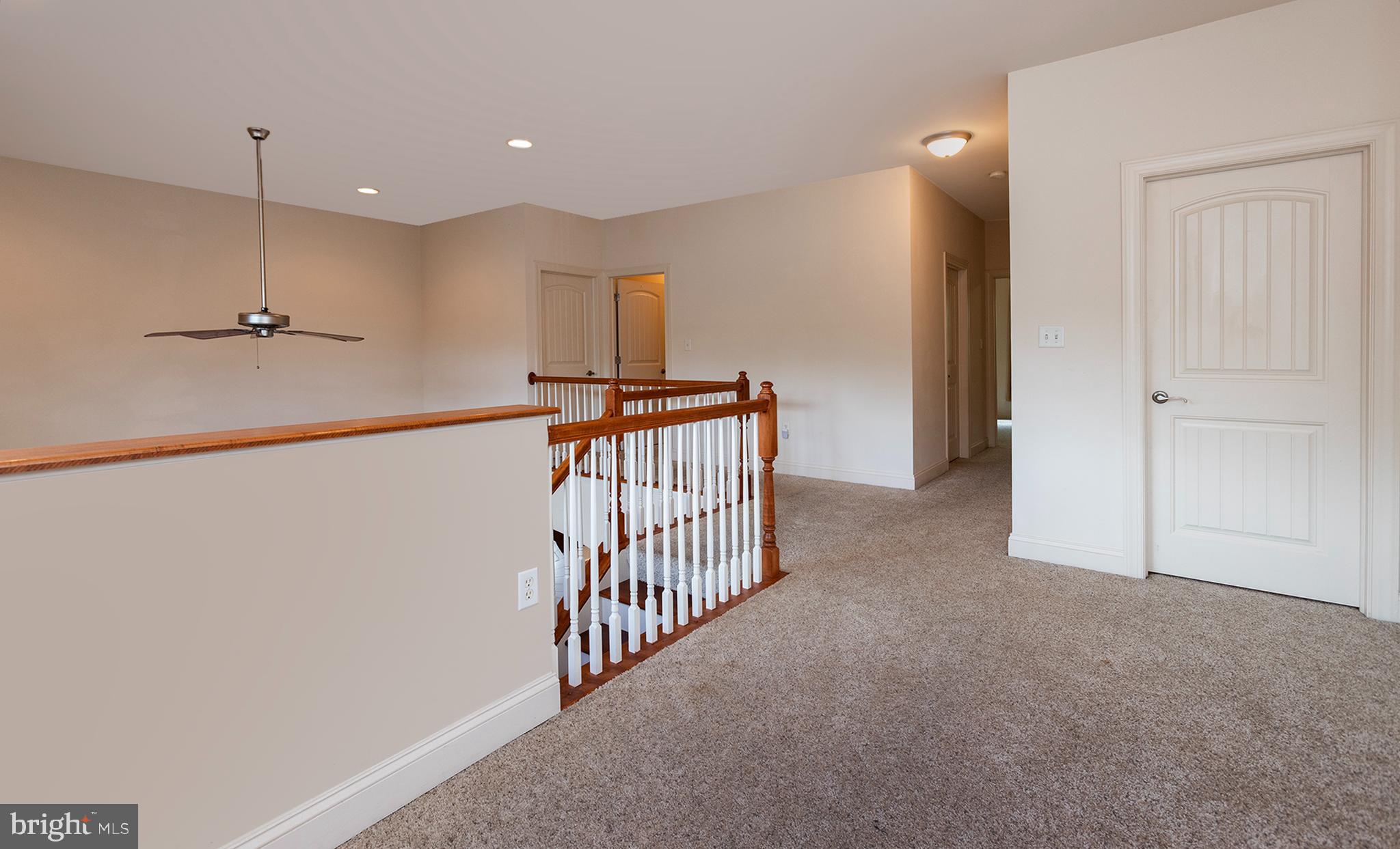 152 Lexington Ct