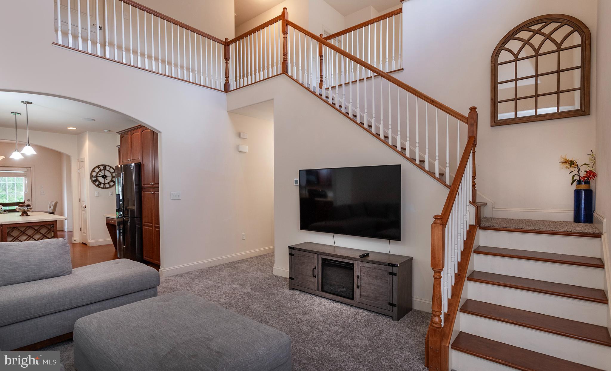 152 Lexington Ct